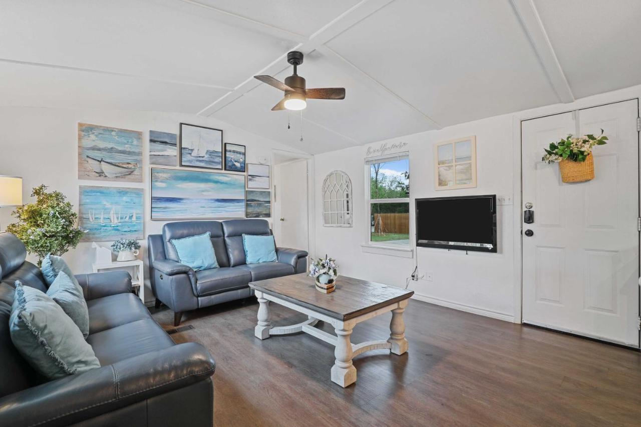 Pet-Friendly Lake Dallas Home Near Lewisville Lake エクステリア 写真
