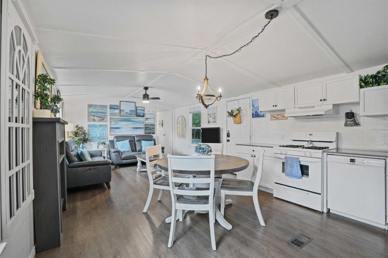 Pet-Friendly Lake Dallas Home Near Lewisville Lake エクステリア 写真