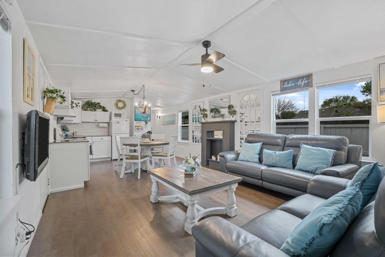 Pet-Friendly Lake Dallas Home Near Lewisville Lake エクステリア 写真